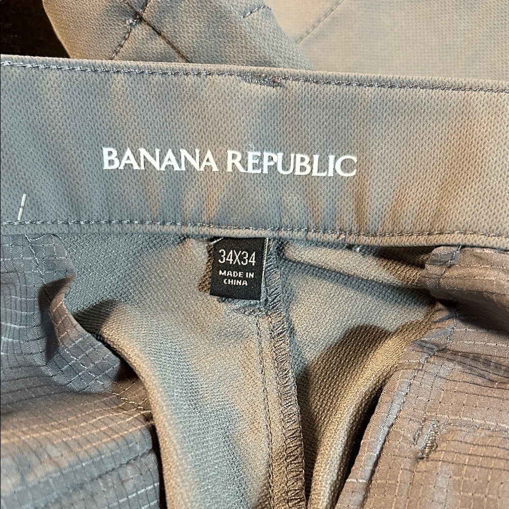 Banana Republic Light Gray‎ Chinos - Picture 2 of 5